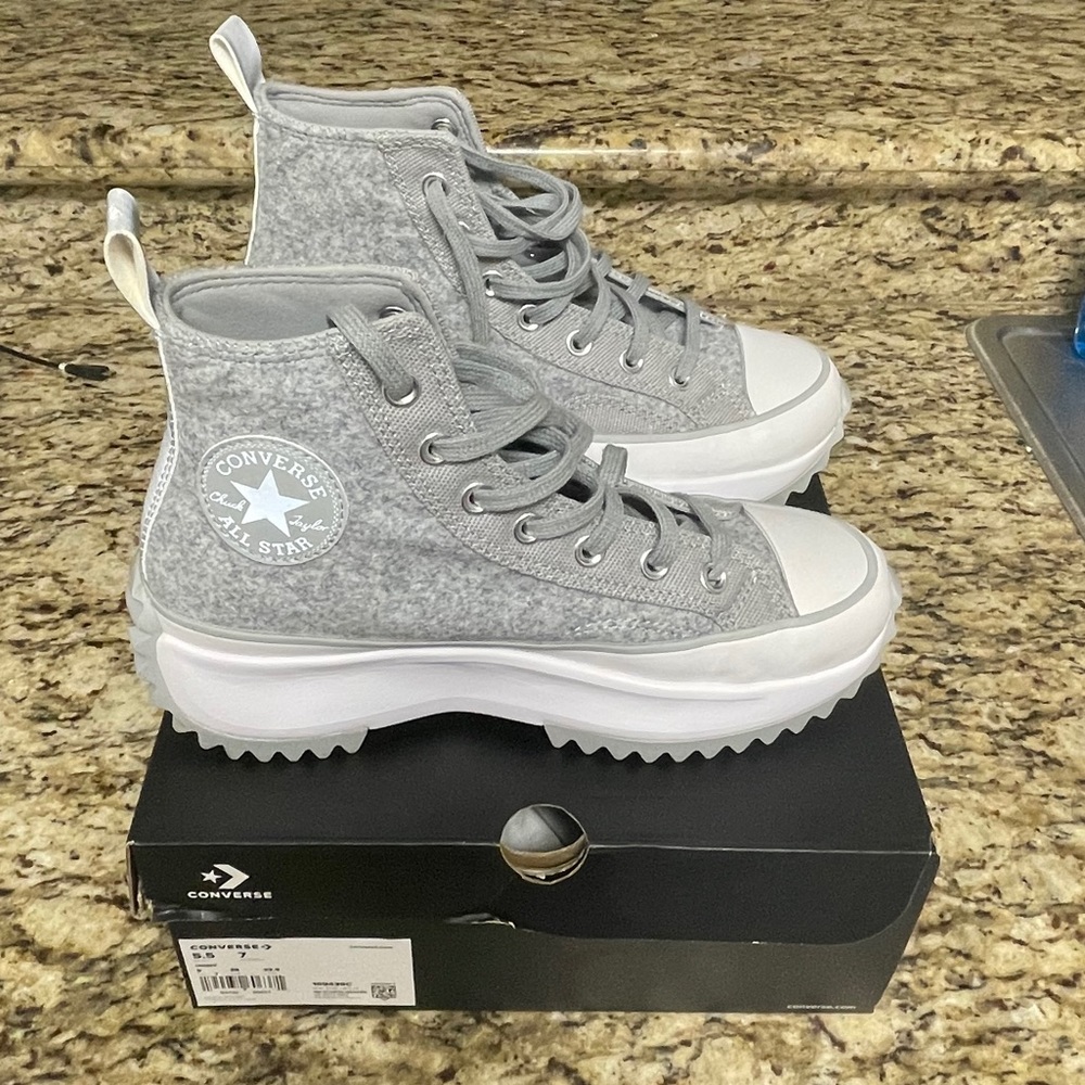 Converse run star hike